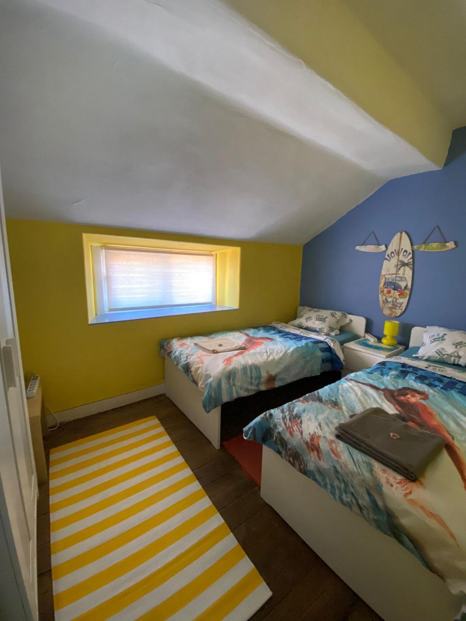 The Paintshop Hostel فيغيورا دا فوز المظهر الخارجي الصورة