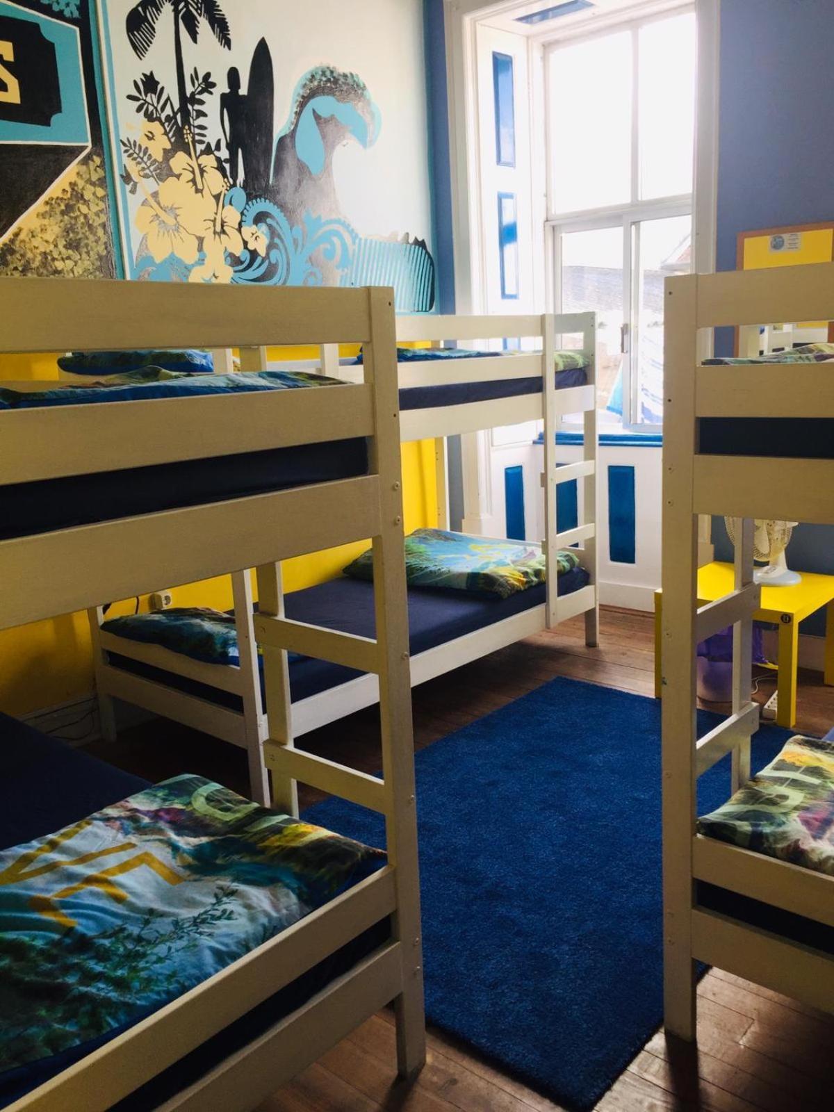 The Paintshop Hostel فيغيورا دا فوز المظهر الخارجي الصورة